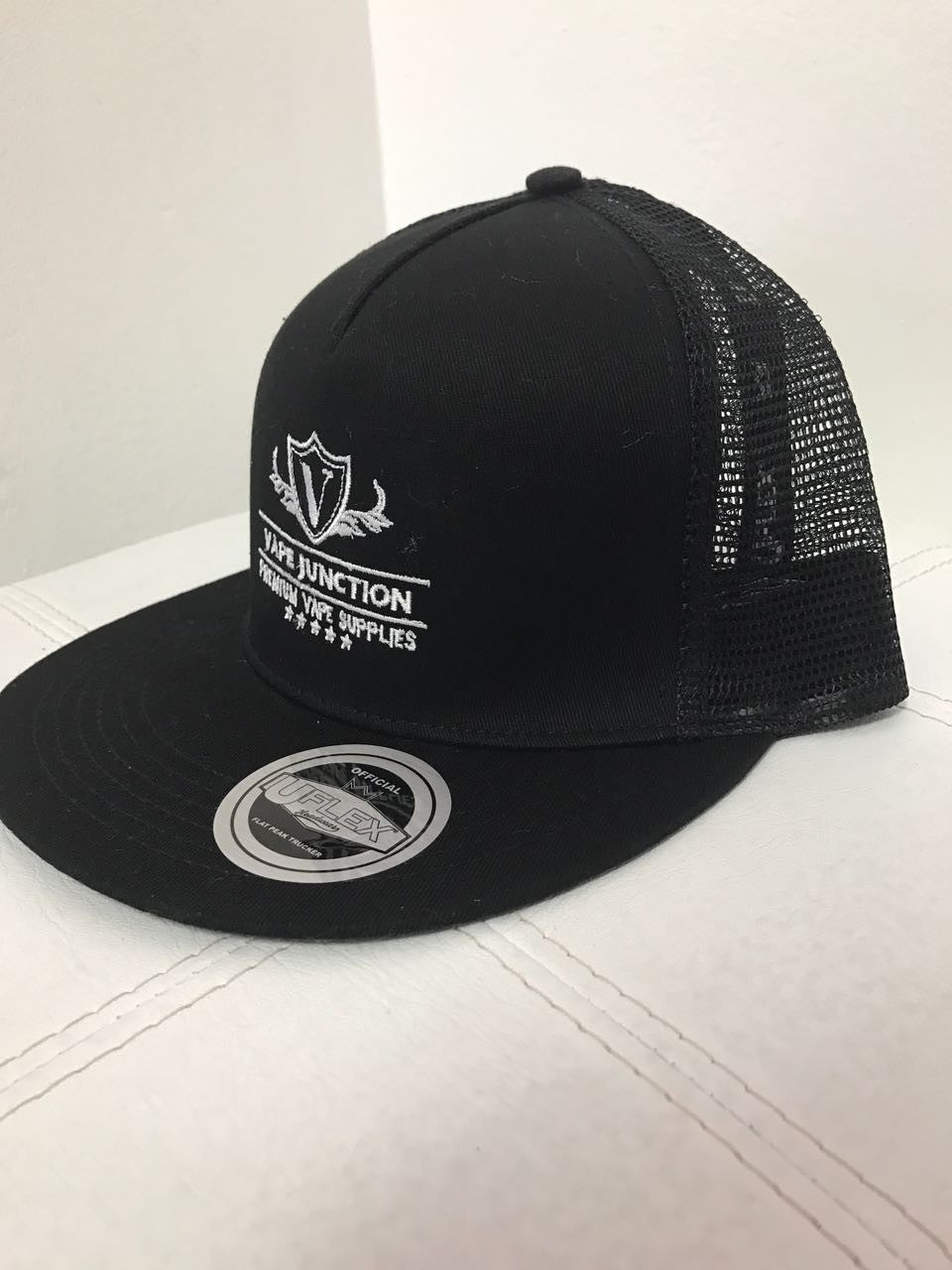 VJ | Flatcap Black | Vape Junction